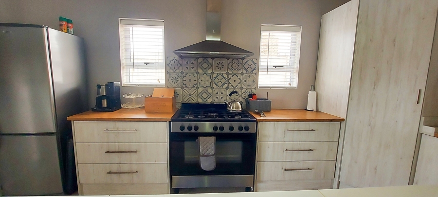 4 Bedroom Property for Sale in Struisbaai Western Cape